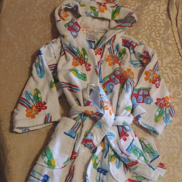 NWOT!!! boys size towel size 3/4 - Picture 1 of 4